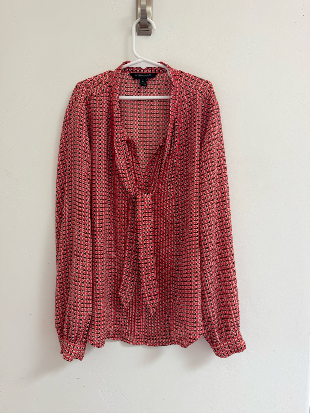 Banana Republic Coral Geometric Tie-Neck Blouse